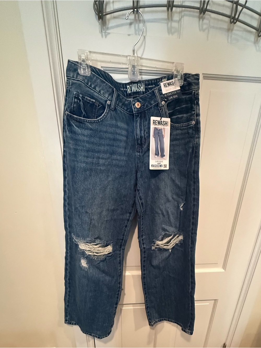 NWT Rewash Women's Distressed Low Rise Baggy Jeans 7/28 30” Inseam